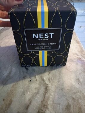 NEST Fragrances Amalfi Lemon & Mint Candle Box - Black, Yellow, Blue